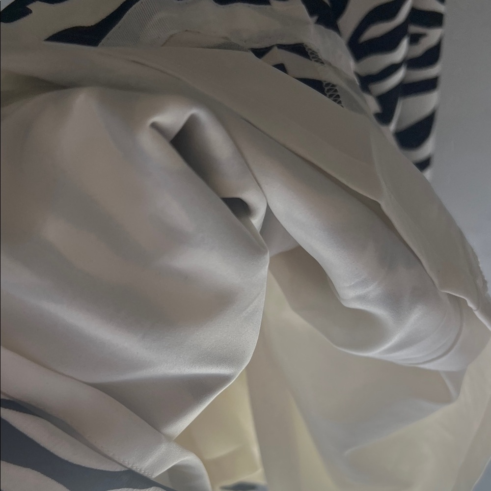 White House Black Market Black and White Asymmetrical Dress - Picture 12 of 12